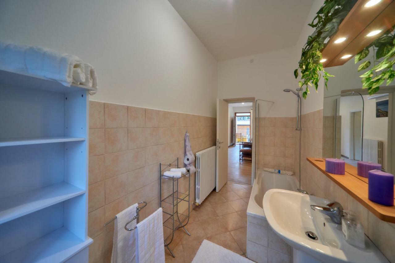 Apartmán Casa Della Nonna Abbadia Lariana Exteriér fotografie